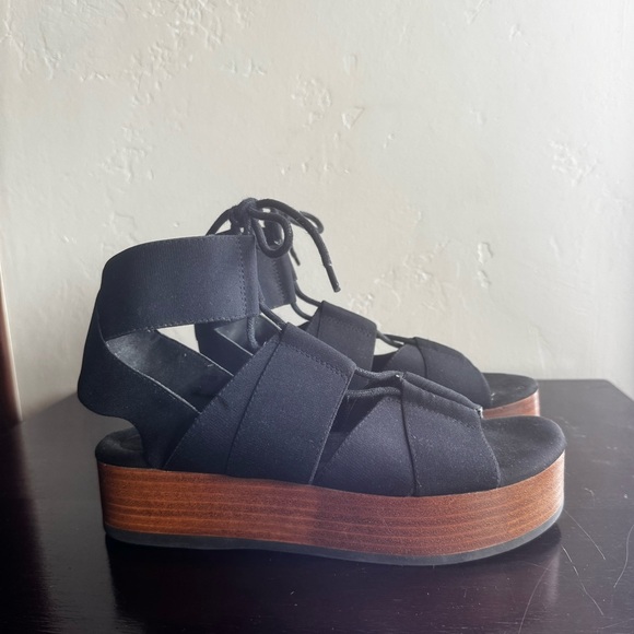 Kelsi Dagger Shoes - Kelsi Dagger Brooklyn Decatur Platform Sandals in Black Stretch